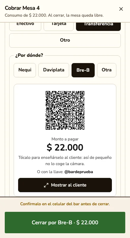 La hoja de cobro: la propina, con qué pagó, por dónde y el botón «Cerrar por Bre-B».